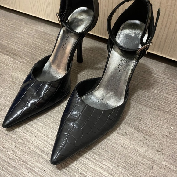 Nine West Black Size 5 1/2 Women’s Buckle Heels - Picture 5 of 9